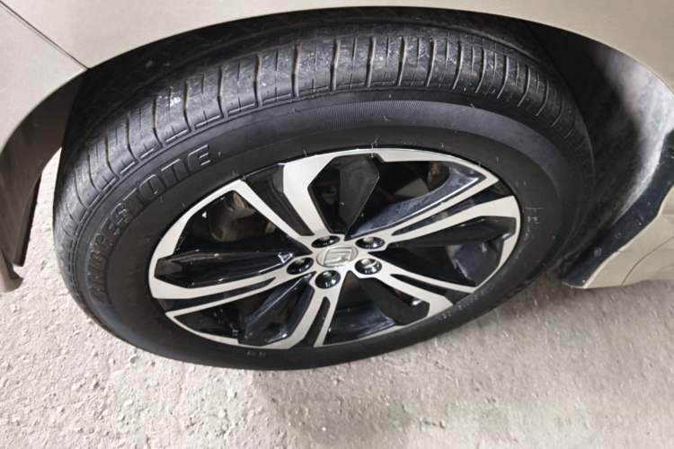 Used Honda UR-V 2017 370TURBO 2WD Prestige Edition China V Left Front Wheel Hub