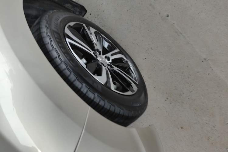 Used Honda UR-V 2017 370TURBO Four-Wheel Drive Prestige Edition China V Left Front Wheel Hub