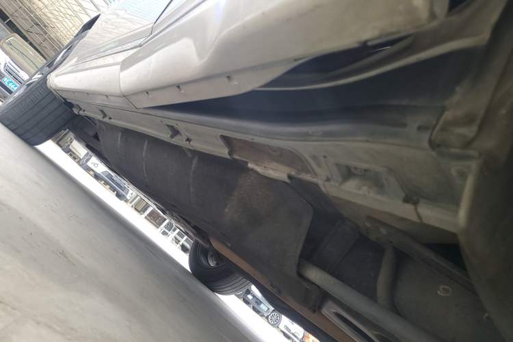 Used Honda UR-V 2017 370TURBO 2WD Prestige Edition China V Left Side Sill