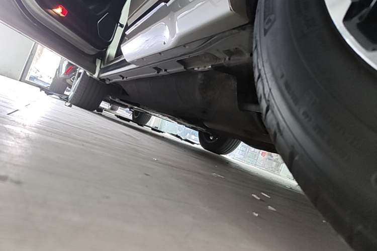 Used Honda UR-V 2017 370TURBO Four-Wheel Drive Prestige Edition China V Left Side Sill