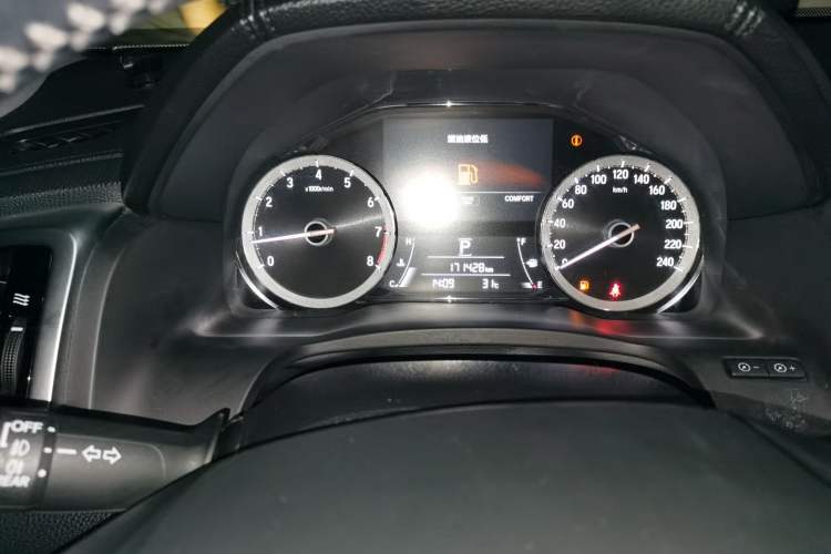 Used Honda UR-V 2017 370TURBO Four-Wheel Drive Prestige Edition China V Odometer Close Up
