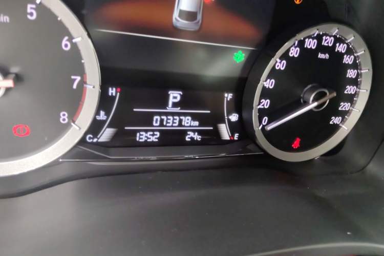 Used Honda UR-V 2017 370TURBO Four-Wheel Drive Prestige Edition China V Odometer Close Up