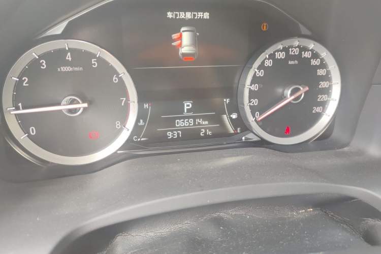 Used Honda UR-V 2017 240TURBO Two-Wheel Drive Luxury Edition China V Odometer Close Up