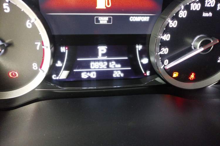 Used Honda UR-V 2017 370TURBO 2WD Prestige Edition China V Odometer Close Up