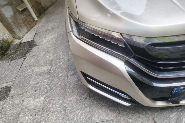Used Honda UR-V 2017 370TURBO 2WD Prestige Edition China V Right Front Headlight