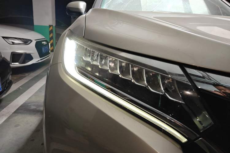 Used Honda UR-V 2017 370TURBO Four-Wheel Drive Prestige Edition China V Right Front Headlight