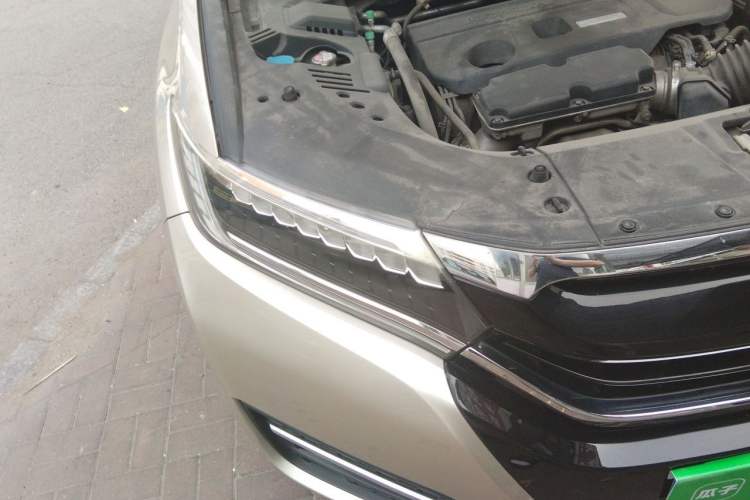 Used Honda UR-V 2017 370TURBO 2WD Prestige Edition China V Right Front Headlight