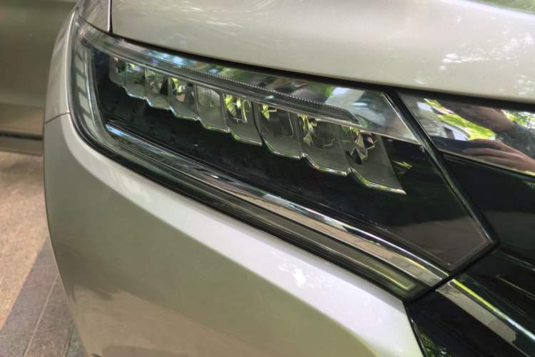 Used Honda UR-V 2017 370TURBO Four-Wheel Drive Prestige Edition China V Right Front Headlight