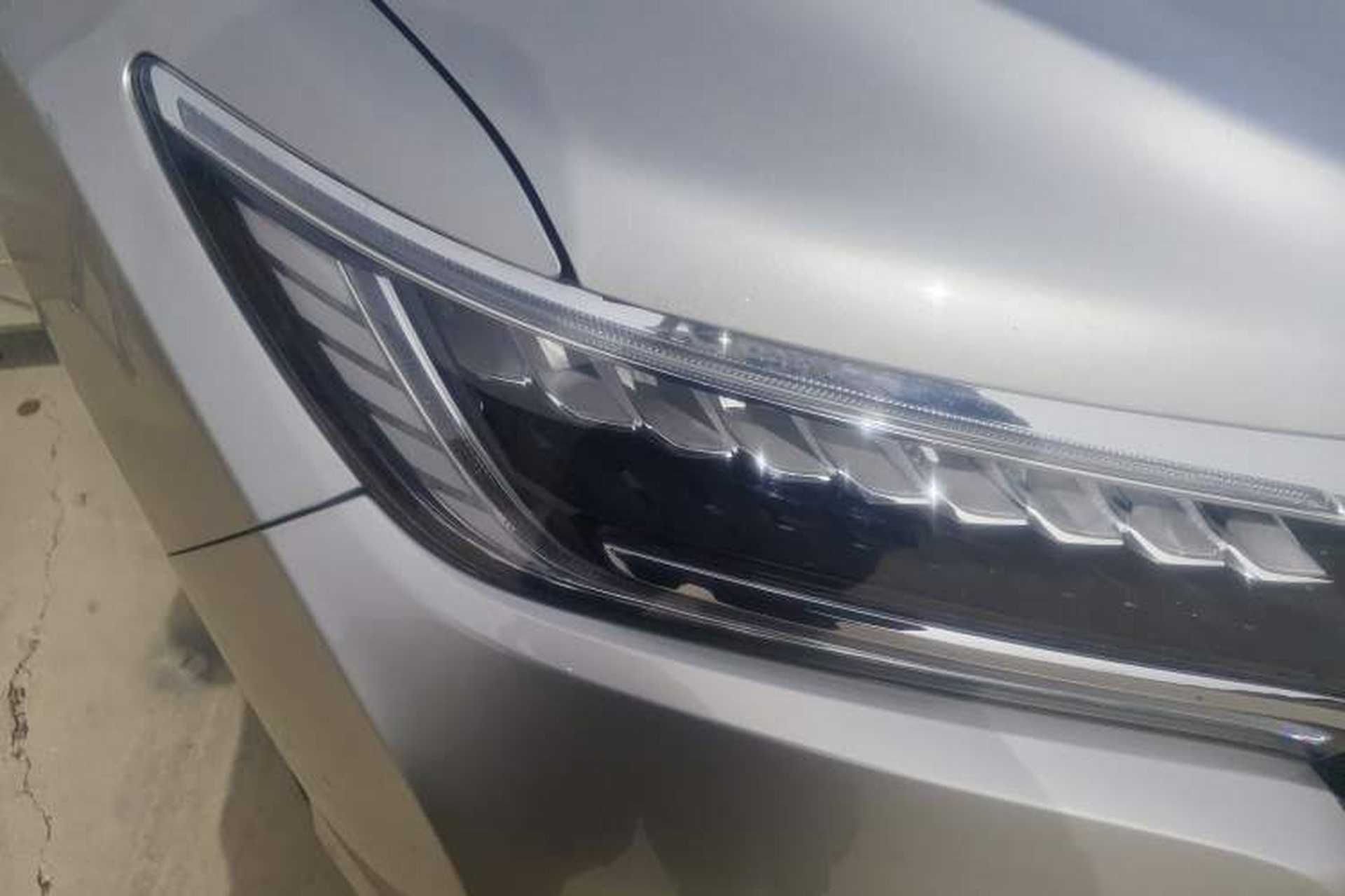 Used Honda UR-V 2017 240TURBO Two-Wheel Drive Luxury Edition China V Right Front Headlight