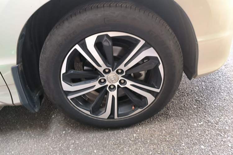 Used Honda UR-V 2017 370TURBO 2WD Prestige Edition China V Right Front Wheel Hub