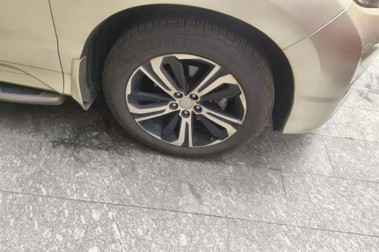 Used Honda UR-V 2017 370TURBO 2WD Prestige Edition China V Right Front Wheel Hub