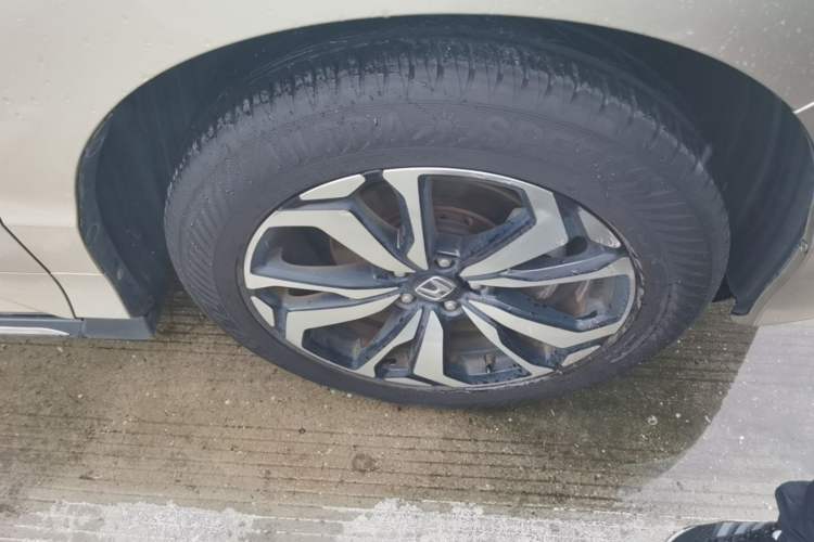 Used Honda UR-V 2017 240TURBO Two-Wheel Drive Classic Edition China V Right Front Wheel Hub