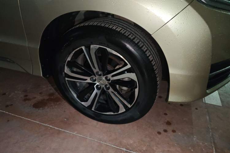Used Honda UR-V 2017 370TURBO Four-Wheel Drive Prestige Edition China V Right Front Wheel Hub