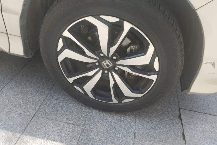 Used Honda UR-V 2017 240TURBO Two-Wheel Drive Luxury Edition China V Right Front Wheel Hub