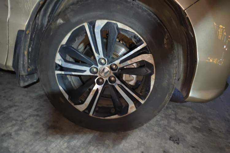Used Honda UR-V 2017 370TURBO Four-Wheel Drive Prestige Edition China V Right Front Wheel Hub