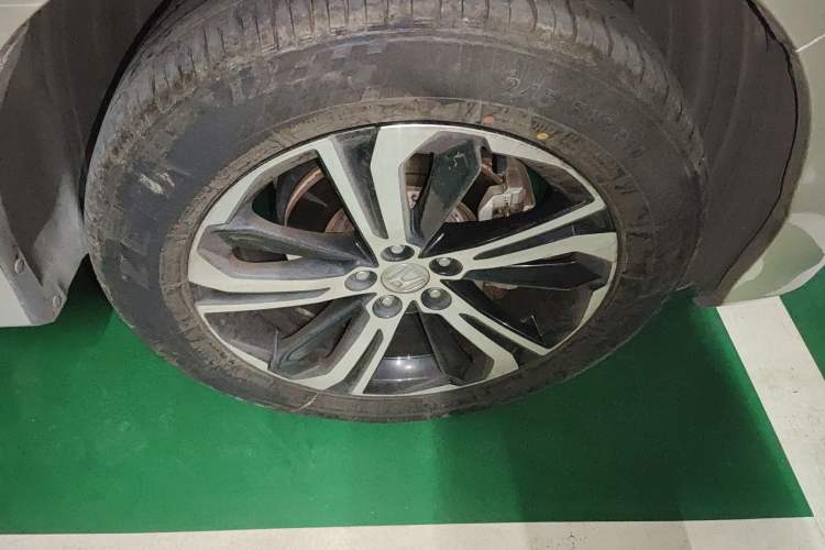 Used Honda UR-V 2017 370TURBO Four-Wheel Drive Prestige Edition China V Right Front Wheel Hub