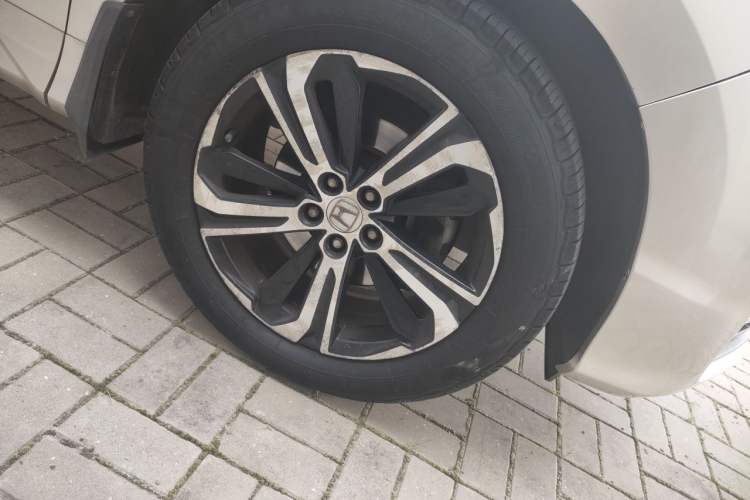 Used Honda UR-V 2017 370TURBO 2WD Prestige Edition China V Right Front Wheel Hub