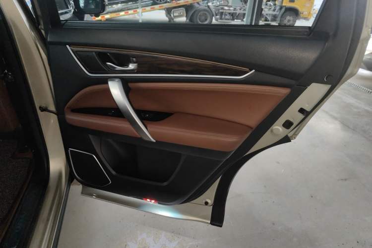 Used Honda UR-V 2017 370TURBO Four-Wheel Drive Prestige Edition China V Right Rear Door Interior