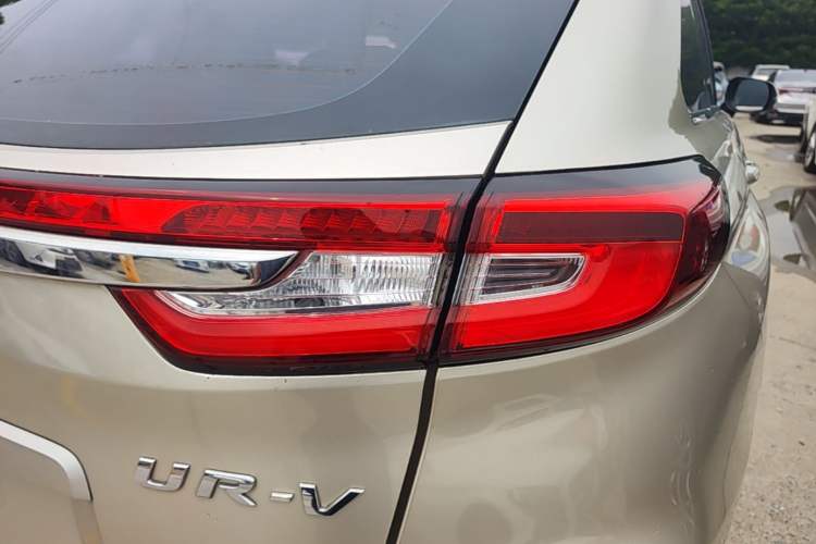 Used Honda UR-V 2017 240TURBO Two-Wheel Drive Classic Edition China V Right Rear Taillight