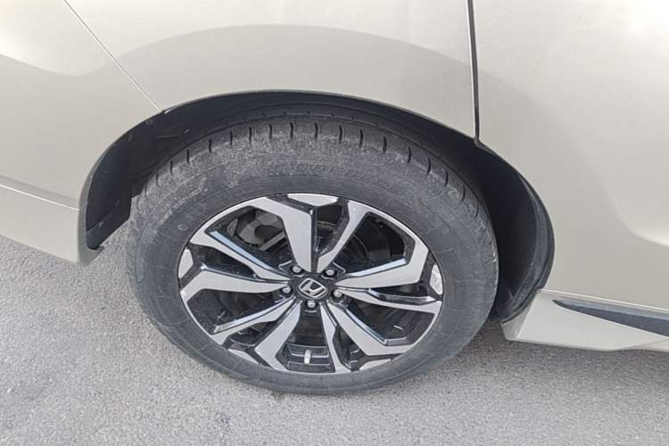 Used Honda UR-V 2017 240TURBO Two-Wheel Drive Classic Edition China V Right Rear Wheel Hub