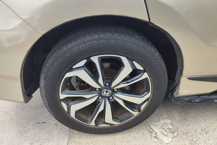 Used Honda UR-V 2017 240TURBO Two-Wheel Drive Classic Edition China V Right Rear Wheel Hub