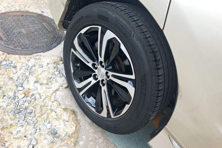 Used Honda UR-V 2017 370TURBO Four-Wheel Drive Prestige Edition China V Right Rear Wheel Hub