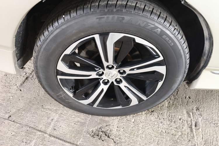Used Honda UR-V 2017 370TURBO 2WD Prestige Edition China V Right Rear Wheel Hub