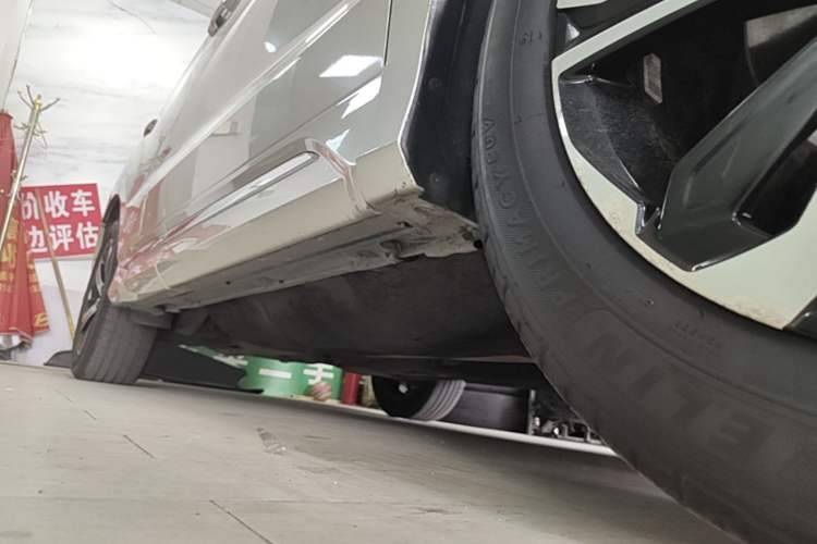 Used Honda UR-V 2017 370TURBO Four-Wheel Drive Prestige Edition China V Right Side Sill