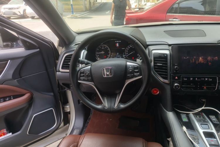 Used Honda UR-V 2017 370TURBO 2WD Prestige Edition China V Steering Wheel