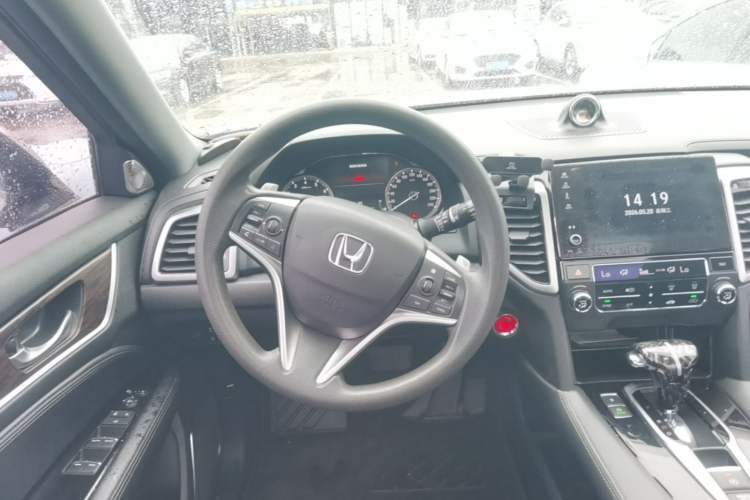 Used Honda UR-V 2017 240TURBO Two-Wheel Drive Classic Edition China V Steering Wheel