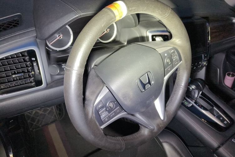 Used Honda UR-V 2017 240TURBO Two-Wheel Drive Luxury Edition China V Steering Wheel