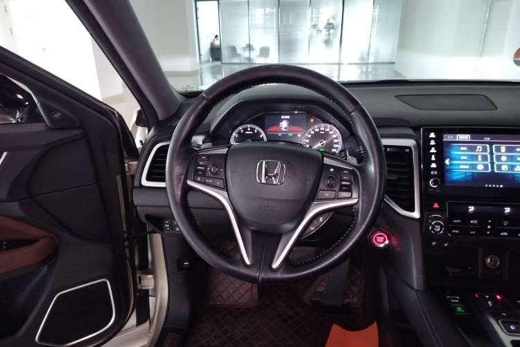 Used Honda UR-V 2017 370TURBO Four-Wheel Drive Prestige Edition China V Steering Wheel