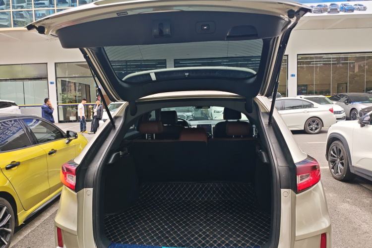 Used Honda UR-V 2017 370TURBO 2WD Prestige Edition China V Trunk
