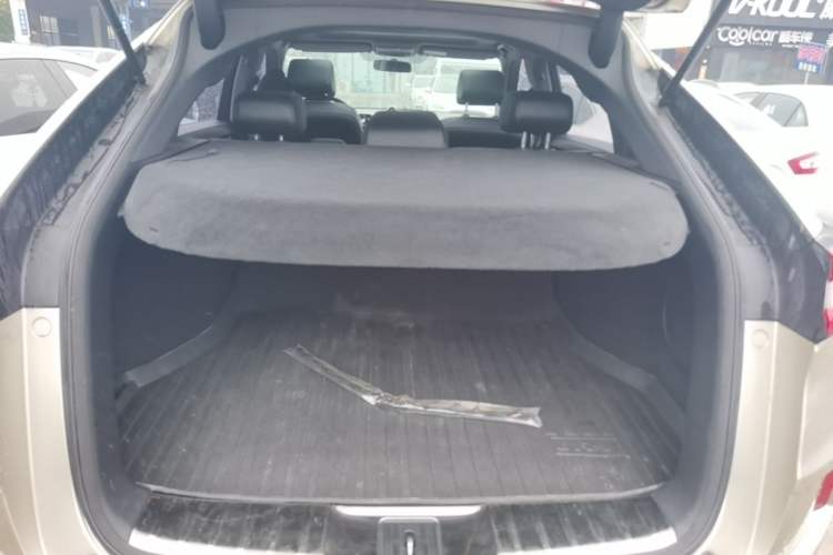 Used Honda UR-V 2017 240TURBO Two-Wheel Drive Classic Edition China V Trunk
