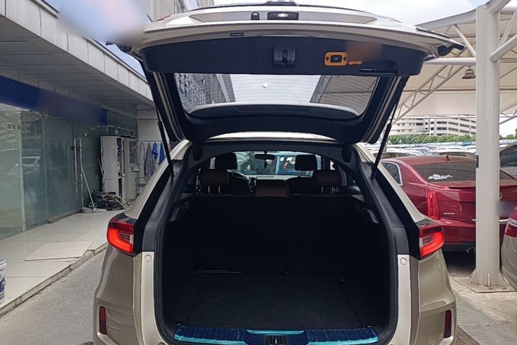 Used Honda UR-V 2017 370TURBO 2WD Prestige Edition China V Trunk