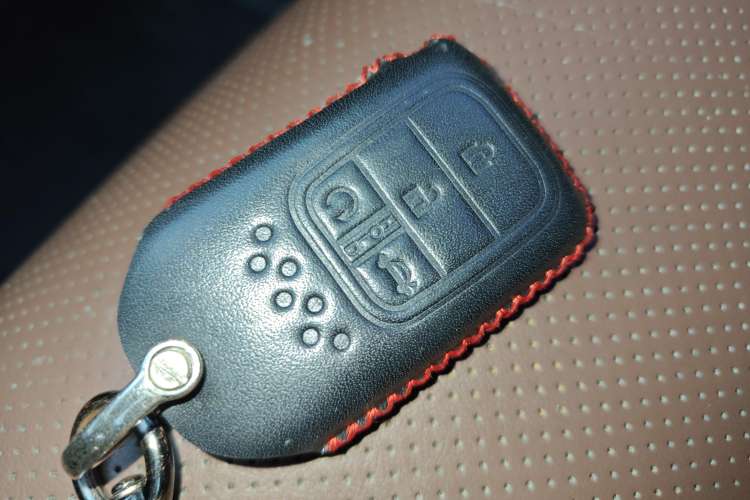 Used Honda UR-V 2017 370TURBO 2WD Prestige Edition China V Vehicle Key
