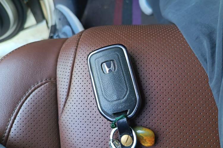 Used Honda UR-V 2017 370TURBO 2WD Prestige Edition China V Vehicle Key