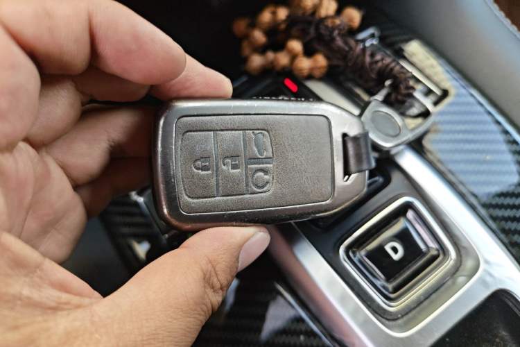 Used Honda UR-V 2017 370TURBO 2WD Prestige Edition China V Vehicle Key