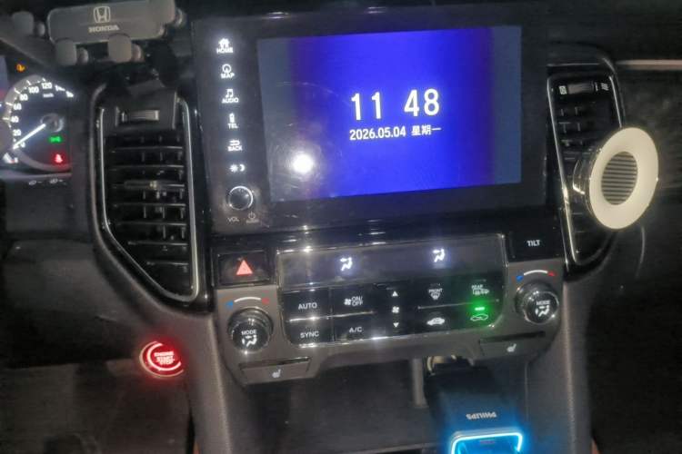 Used Honda UR-V 2020 370TURBO Two-Wheel Drive Luxury Edition Audio And AC Panel