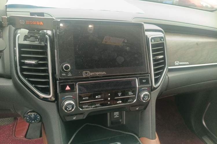 Used Honda UR-V 2020 370TURBO Two-Wheel Drive Luxury Edition Audio And AC Panel