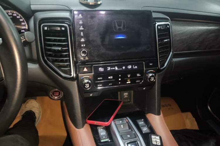 Used Honda UR-V 2020 370TURBO Four-Wheel Drive Prestige Edition Audio And AC Panel