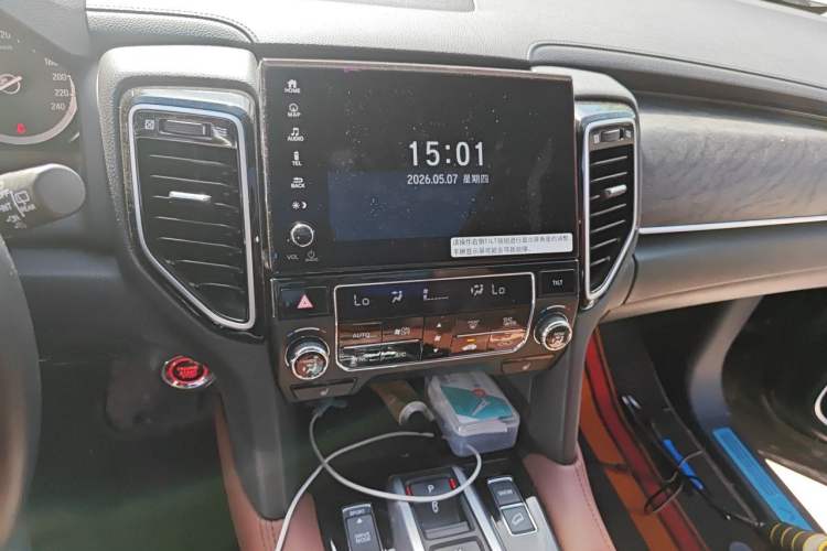 Used Honda UR-V 2020 370TURBO Two-Wheel Drive Luxury Edition Audio And AC Panel