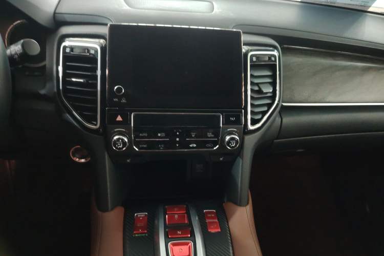 Used Honda UR-V 2020 370TURBO Two-Wheel Drive Luxury Edition Audio And AC Panel