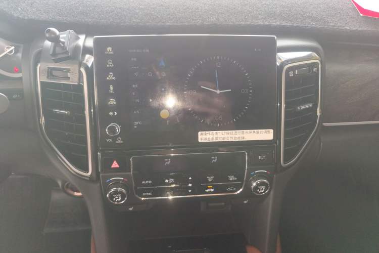 Used Honda UR-V 2020 370TURBO Two-Wheel Drive Luxury Edition Audio And AC Panel