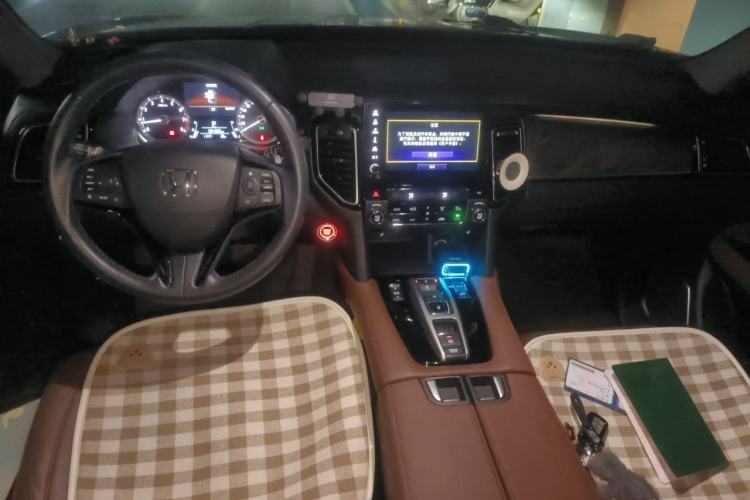 Used Honda UR-V 2020 370TURBO Two-Wheel Drive Luxury Edition Center Console