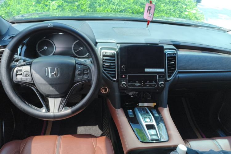 Used Honda UR-V 2020 370TURBO Two-Wheel Drive Luxury Edition Center Console