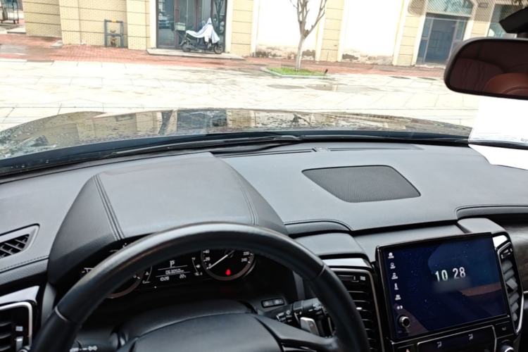 Used Honda UR-V 2020 370TURBO Two-Wheel Drive Luxury Edition Center Console