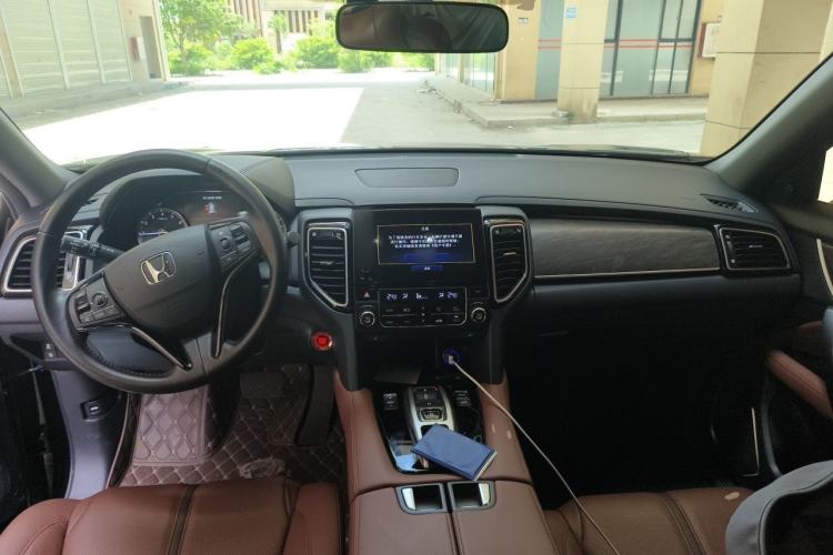 Used Honda UR-V 2020 370TURBO Two-Wheel Drive Luxury Edition Center Console