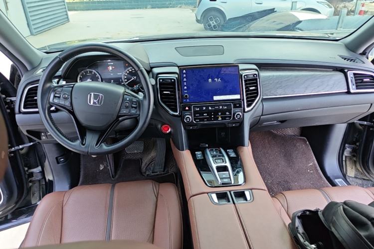 Used Honda UR-V 2020 370TURBO Two-Wheel Drive Luxury Edition Center Console
