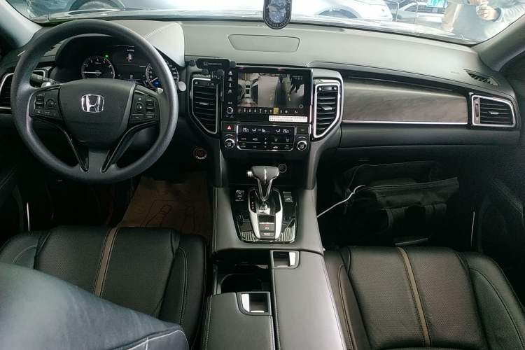 Used Honda UR-V 2020 240TURBO Two-Wheel Drive Zhiyue Version Center Console